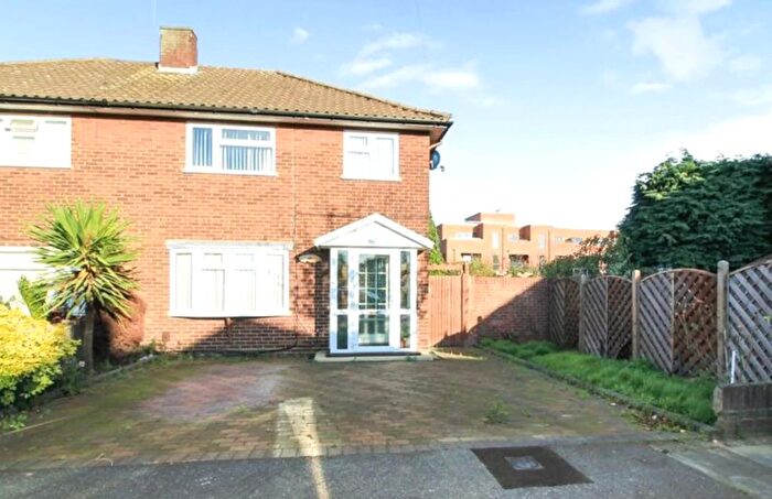 3 Bedroom Semi-Detached House To Rent In Laurel Close, Ilford, IG6