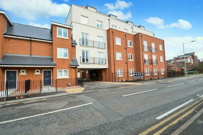 1 Bedroom Apartment To Rent In Chalvey Road East, Slough, Berkshire, SL1