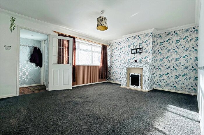 3 Bedroom Terraced House For Sale In Pinewood Park, Farnborough, Hampshire, GU14
