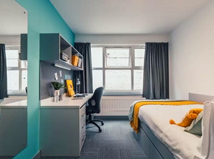 Studio To Rent In Millstone Lane, Leicester, LE1