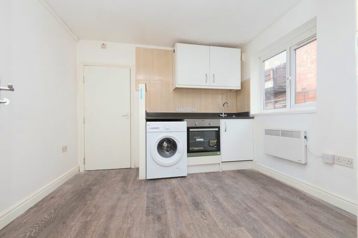 1 Bedroom Flat To Rent In Park Lane, London, N17