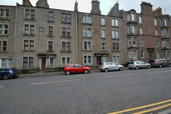 1 Bedroom Flat To Rent In Lochee Road, Dundee, DD2