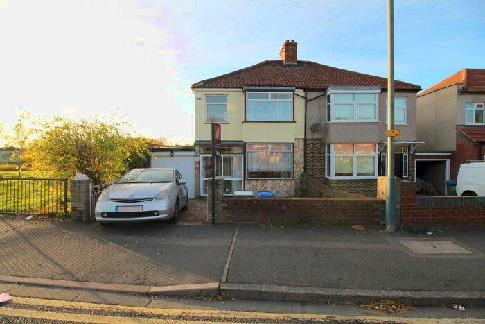 3 Bedroom Semi-Detached House To Rent In Wickham Street, Welling DA16