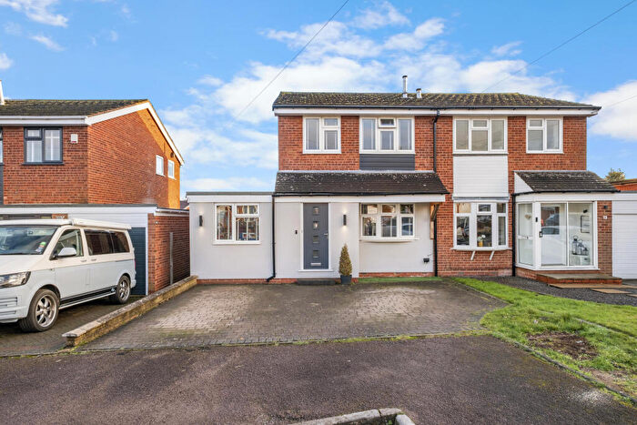 3 Bedroom Semi Detached House For Sale In Waltham Close, Bromsgrove, B61