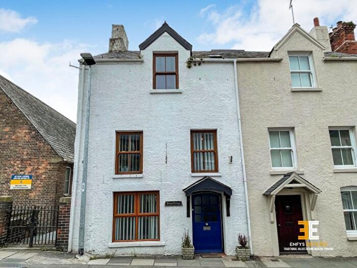 5 Bedroom End Of Terrace House For Sale In Berry Street, Conwy, LL32