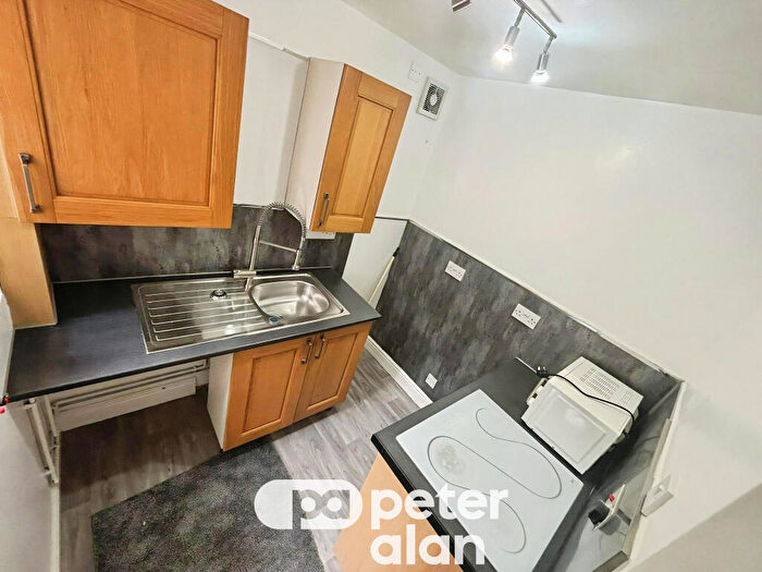 3 Bedroom House To Rent In Church Street, CF45