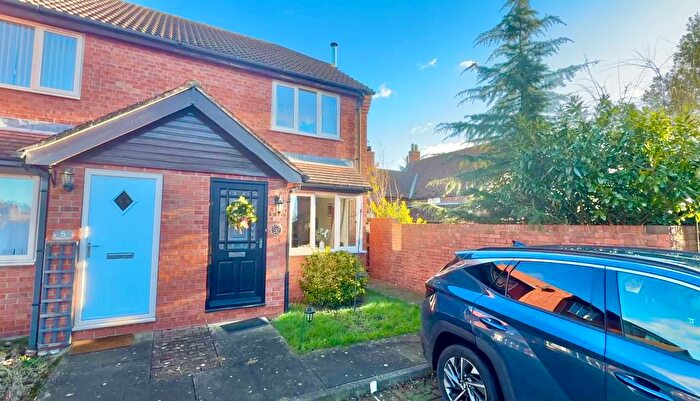 2 Bedroom End Terrace House For Sale In Addison Place, Fenton, LN1