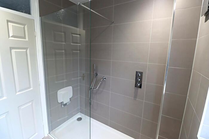2 Bedroom End Of Terrace House To Rent In Kingsley Meadows, SS12