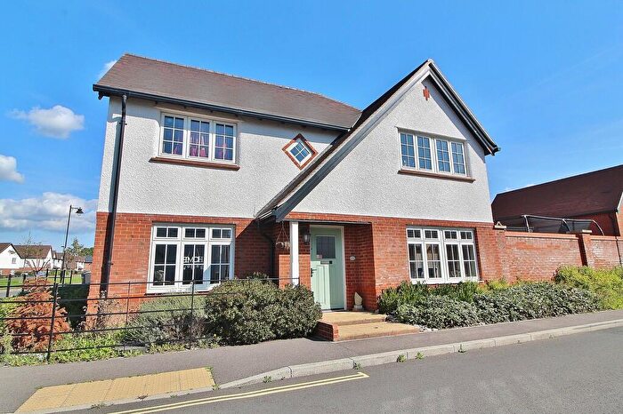 4 Bedroom Detached House For Sale In Nash Close, Berewood, PO7