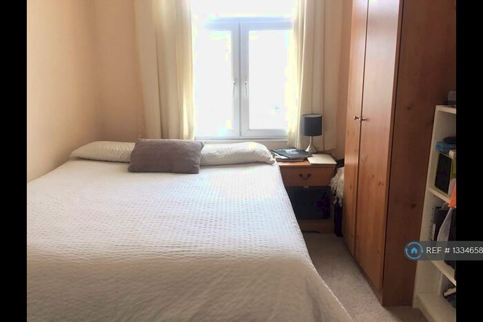 2 Bedroom Flat To Rent In Camden Street, Camden, NW1