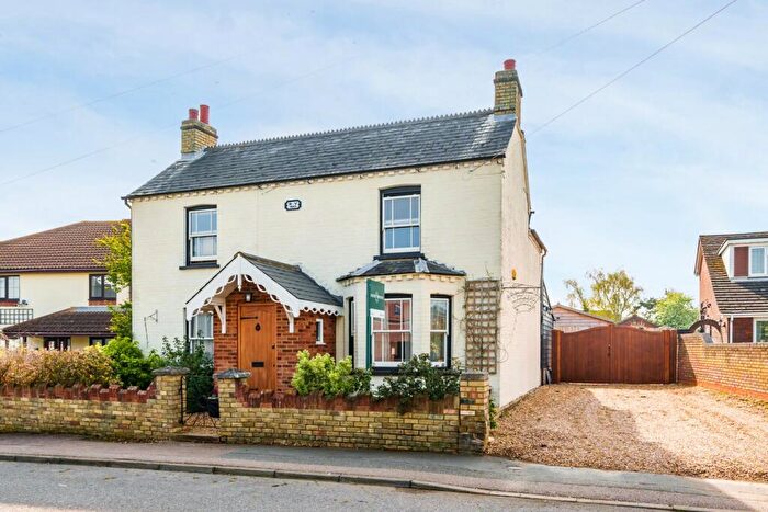 4 Bedroom Detached House For Sale In High Street, Meppershall, Shefford, SG17