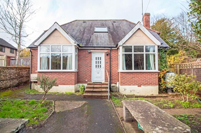 3 Bedroom Detached Bungalow For Sale In London Road, Horndean, PO8