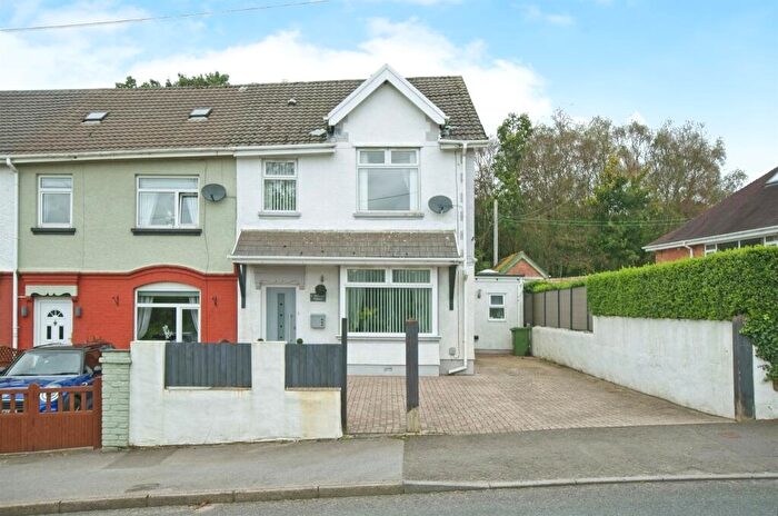 3 Bedroom End Of Terrace House For Sale In Trebanog Terrace, Penderyn, Aberdare, CF44