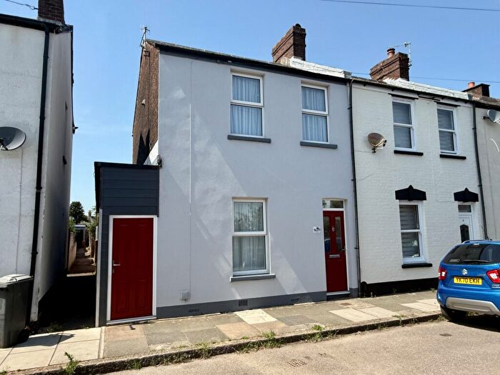 3 Bedroom End Of Terrace House For Sale In Courtenay Road, St.Thomas, EX2