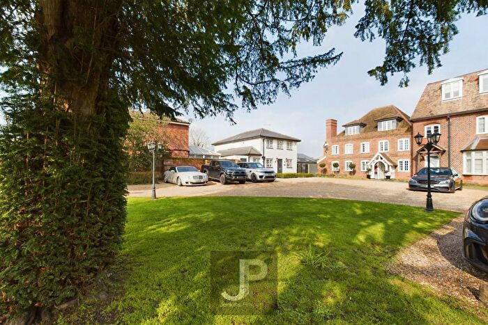 4 Bedroom Detached House For Sale In High Road, Fobbing, Stanford-Le-Hope, SS17