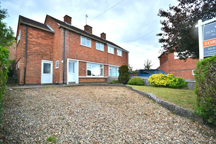 3 Bedroom Semi-Detached House For Sale In Vere Road, Hillmorton, CV21