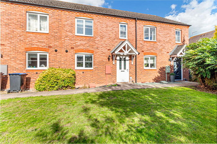 2 Bedroom Terraced House For Sale In Dovehouse Close, Warwick, CV34