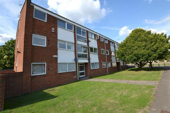 2 Bedroom Flat To Rent In Whitehall Close, Uxbridge, UB8
