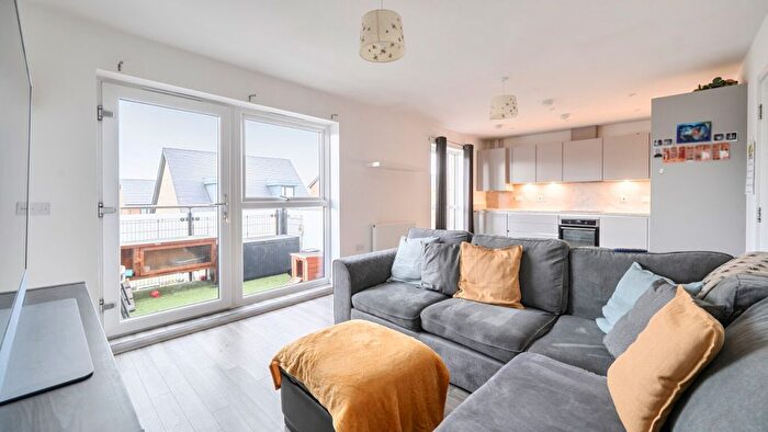 2 Bedroom Flat For Sale In George Avenue, Milton Keynes, MK17