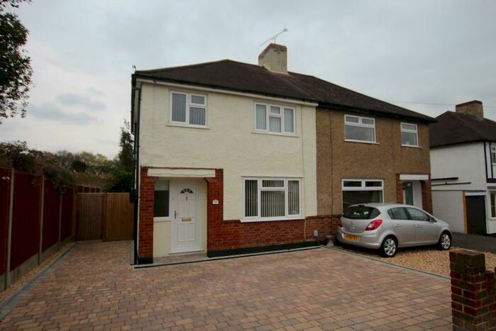 3 Bedroom Semi-Detached House To Rent In St Johns, GU21