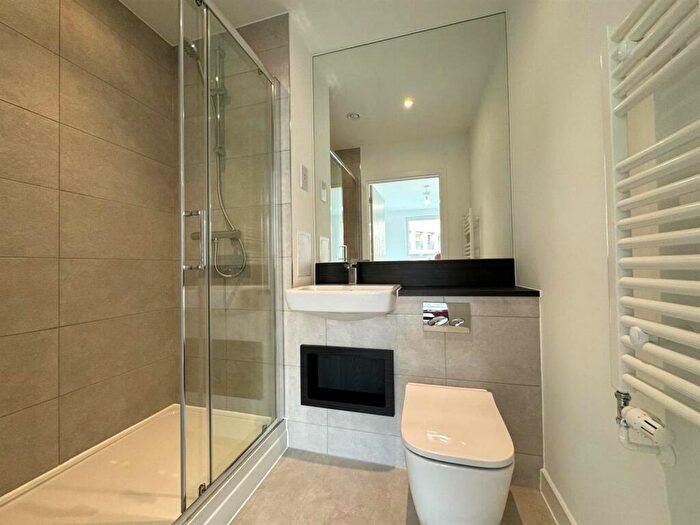 2 Bedroom Apartment To Rent In Shearwater Drive, Hendon Waterside, West Hendon, NW9