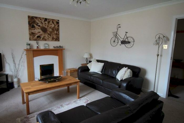 2 Bedroom Flat To Rent In Craigend Park, Liberton, Edinburgh, EH16