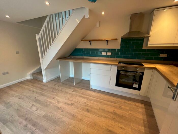 1 Bedroom Terraced House To Rent In High Street, Daventry, NN11