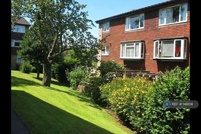 2 Bedroom Flat To Rent In Anselm Close, Croydon, CR0