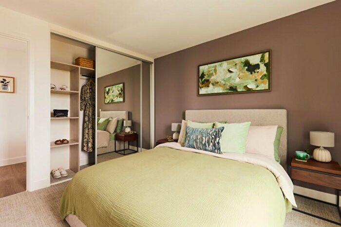 1 Bedroom Apartment To Rent In Avebury Boulevard, Milton Keynes, Buckinghamshire, MK9