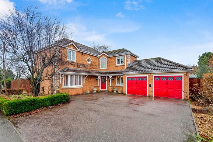 4 Bedroom Detached House For Sale In Ballantyne Road, Rushden, NN10