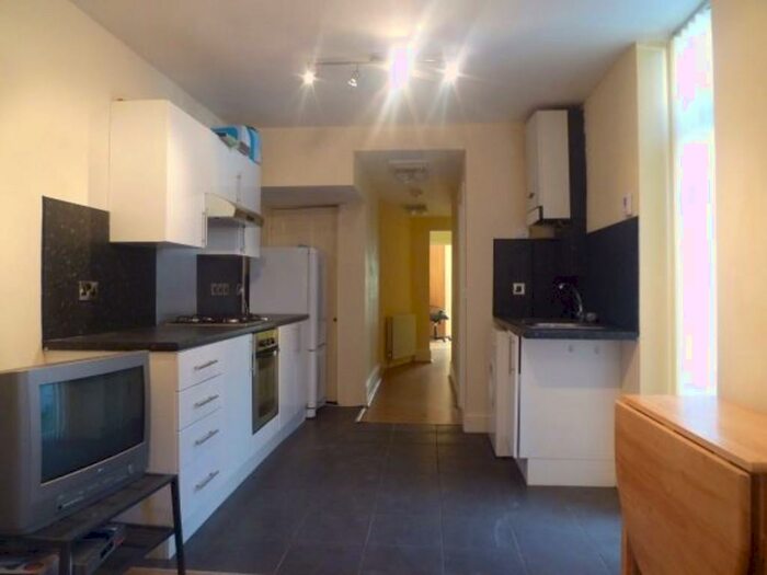 7 Bedroom Terraced House To Rent In Sunbury Avenue, Jesmond, Newcastle Upon Tyne, Tyne And Wear, NE2