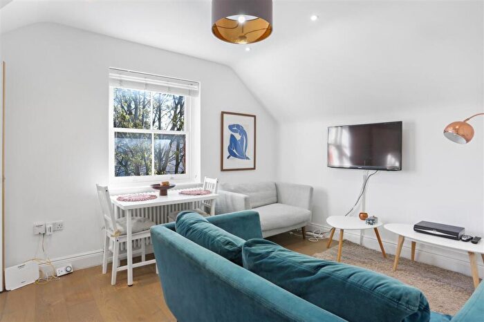 1 Bedroom Apartment For Sale In Carleton Road, London, N7