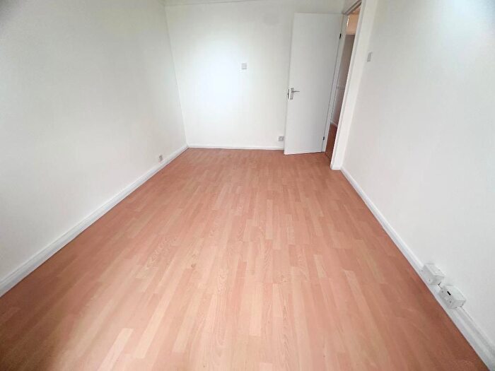1 Bedroom Flat To Rent In Bishop Butt Close, Orpington, Kent, BR6