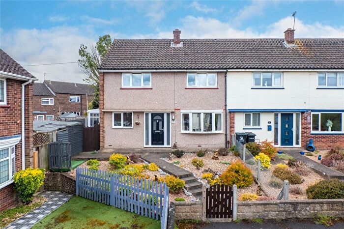 3 Bedroom End Of Terrace House For Sale In Scott Road, Gravesend, Kent, DA12
