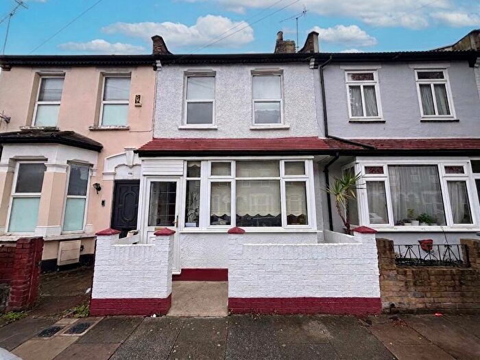 3 Bedroom Property For Sale In Meath Road, London, E15