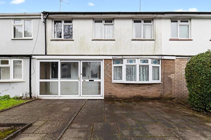 3 Bedroom Terraced House For Sale In Long Walk, Epsom, KT18