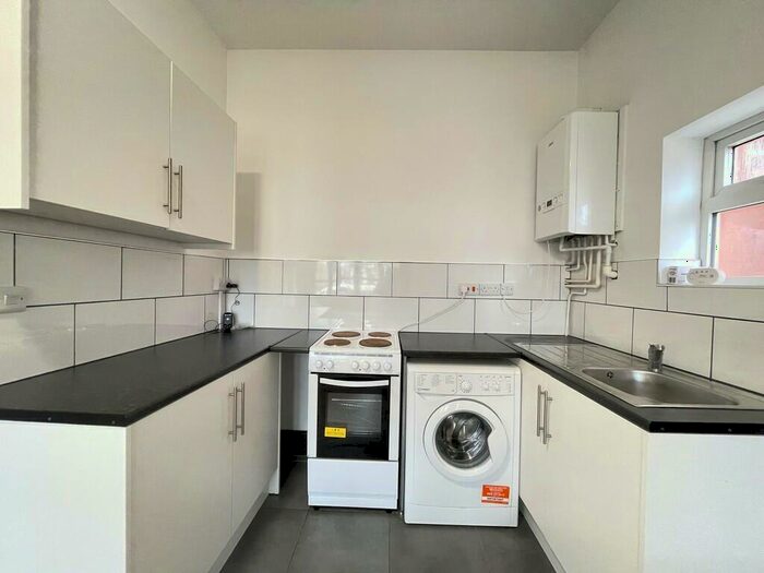 1 Bedroom Apartment To Rent In Sydney Grove, Hendon, NW4
