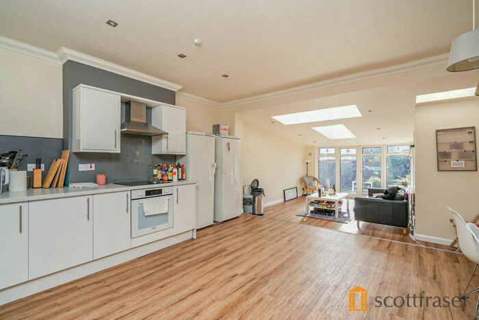 5 Bedroom Terraced House To Rent In Botley Road, OX2