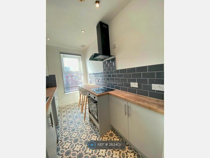 3 Bedroom Maisonette To Rent In Whitegate Drive, Blackpool, FY3