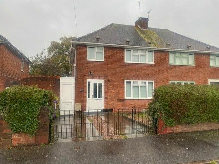 3 Bedroom Semi-Detached House To Rent In Whitehouse Crescent, Ashmore Park, Wednesfield, WV11