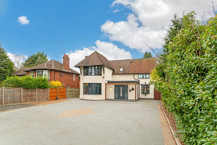 4 Bedroom Detached House For Sale In Hillmorton Road, Rugby, Warwickshire, CV22