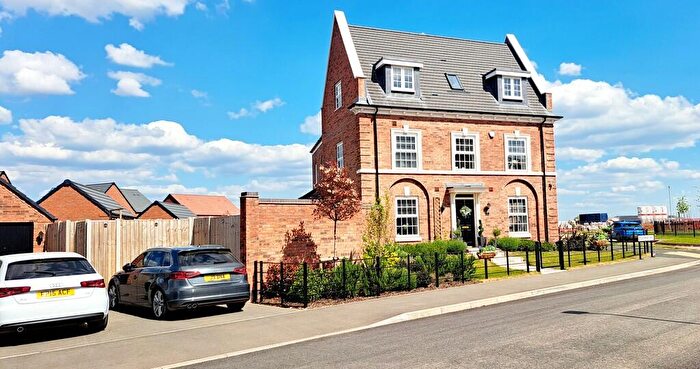 4 Bedroom Semi-Detached House For Sale In Grosvernor Drive, Arkall Farm, B79