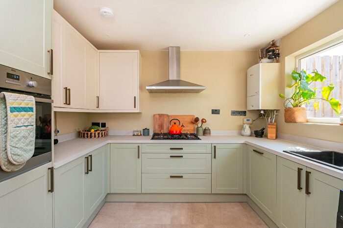 3 Bedroom End Terrace House For Sale In Marksbury Road, Bedminster, BS3