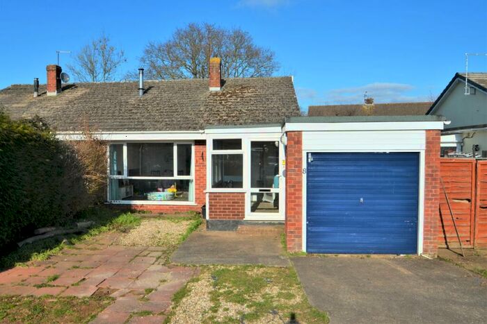 3 Bedroom Bungalow For Sale In Somerville Close, Willand, Cullompton, Devon, EX15