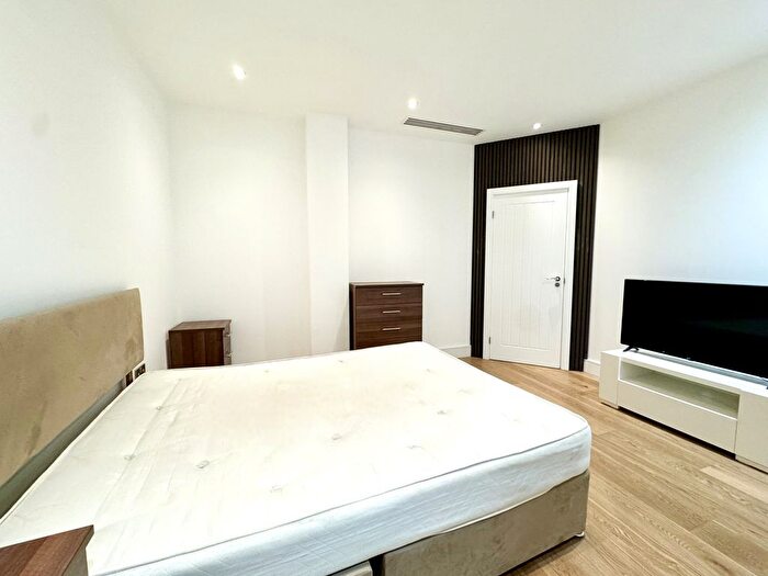 1 Bedroom Flat To Rent In Staines Road, Hounslow, TW3