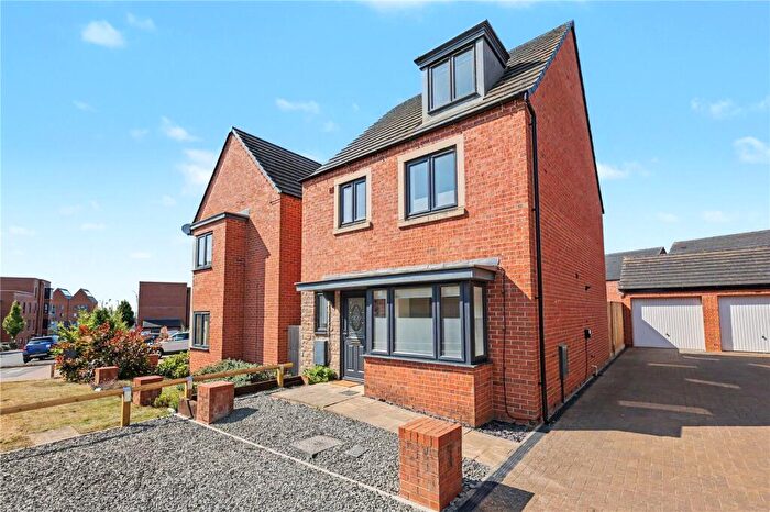 4 Bedroom Detached House To Rent In Balmoral Close, Northampton, Northamptonshire, NN5