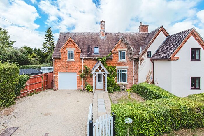 3 Bedroom Cottage For Sale In Old Vicarage Lane, South Marston, Wilts, SN3