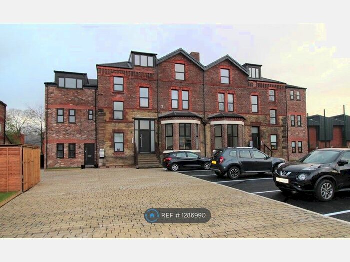2 Bedroom Flat To Rent In College Avenue, Crosby, Liverpool L23