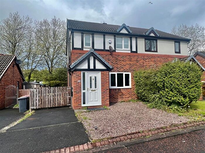 3 Bedroom Semi Detached House To Rent In The Cloisters, Ashton-On-Ribble, Preston, PR2