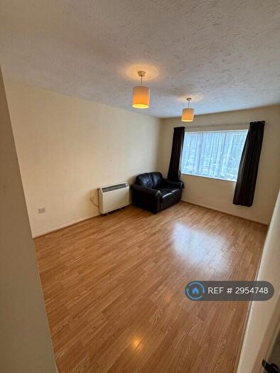 1 Bedroom Flat To Rent In Lapwing Court, London, NW9